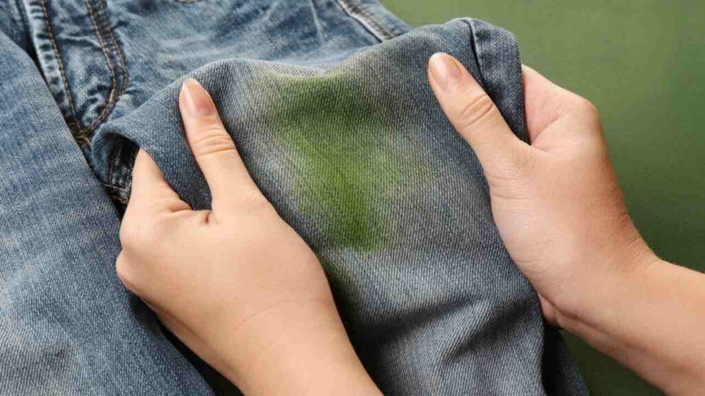 How to Get Grass Stains Out of Jeans - how to get grass stains out of jeans with vinegar